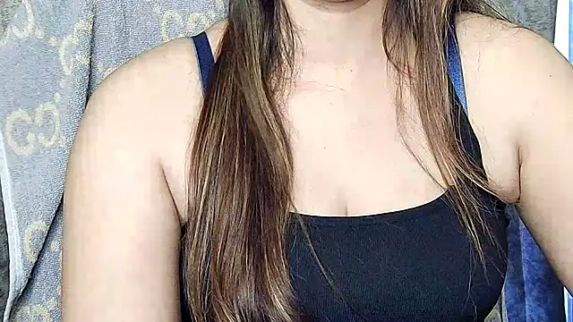 Nyra-Goddess' Live XXX Chat