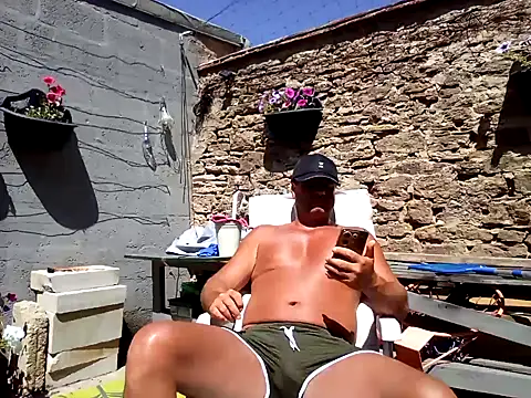 rob2810 Adlı Modelin Canlı XXX Sohbeti
