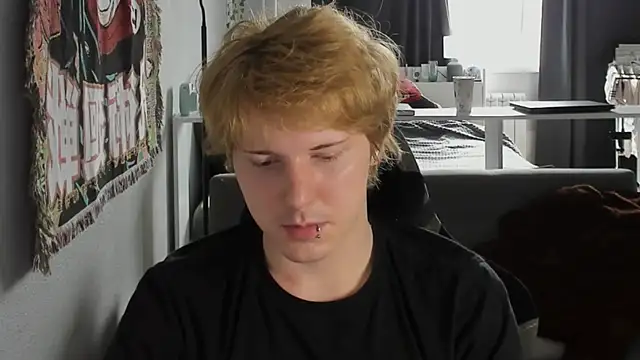 Онлайн чат XXX Benjamin_Bo