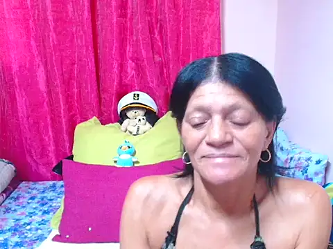 Онлайн чат XXX sluttyrox