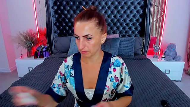 دردشة Rebecca_Diamond الجنسية المباشرة