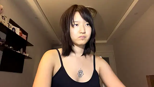 neonami Adlı Modelin Canlı XXX Sohbeti