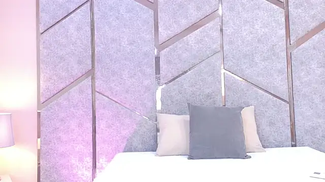 JuliaaVegaのライブXXXチャット