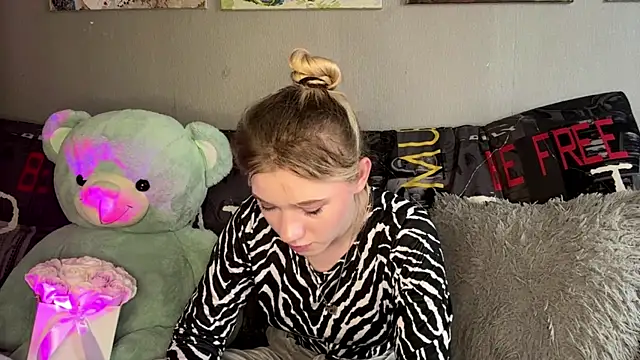 Онлайн чат XXX EarlineStrojnys