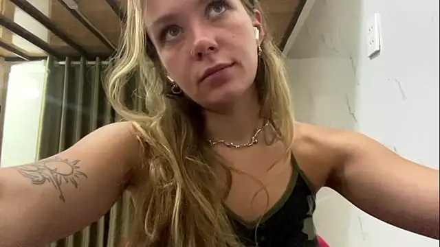 Chat +18 de One_On_Mllion ao vivo