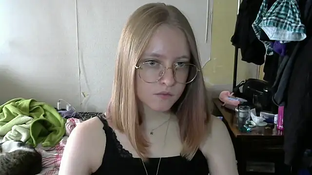 Chatroom XXX en direct de WinifredLunney