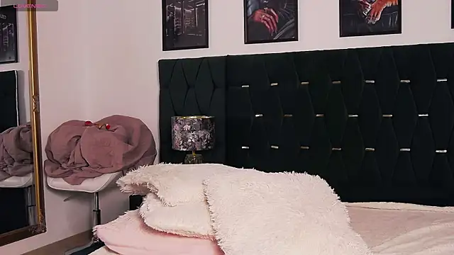 BiancaVitale Adlı Modelin Canlı XXX Sohbeti