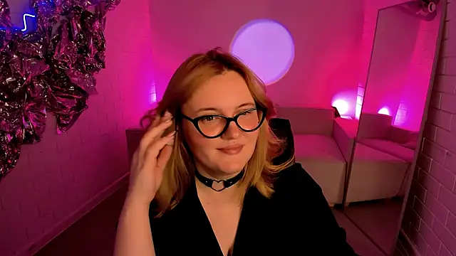Онлайн чат XXX KathyBriggs
