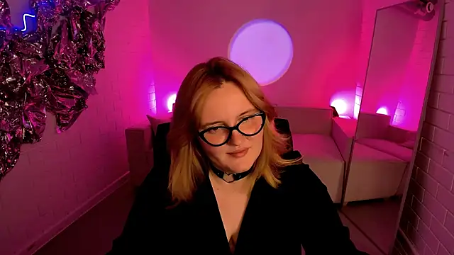 Онлайн чат XXX KathyBriggs