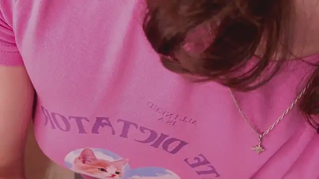 Živý XXX chat Meow_Nancy