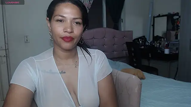makennaa_'s Live XXX Chat