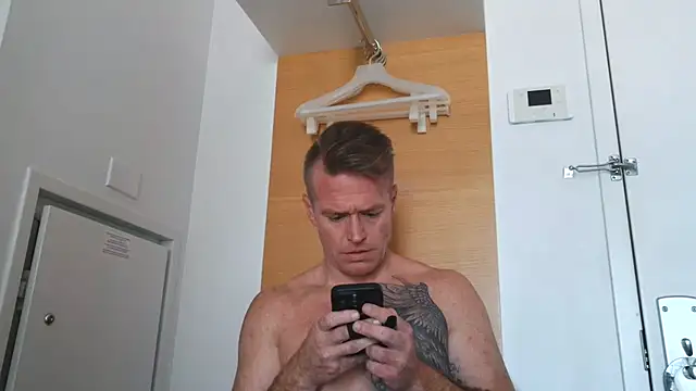 DILFiGuess1 লাইভ XXX চ্যাট