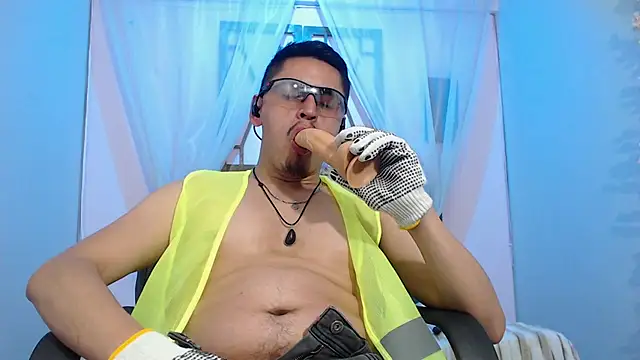 Chat +18 de Alexx_levi ao vivo