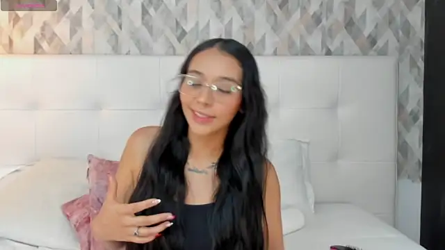 Chat +18 de Roseaurora ao vivo