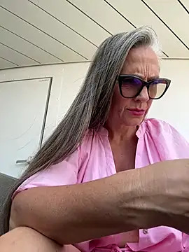צ'אט XXX בשידור חי של Alimela