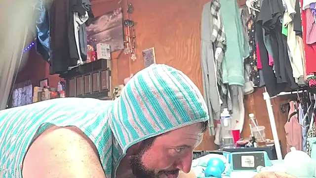 UncutHammer69's Webcam Show