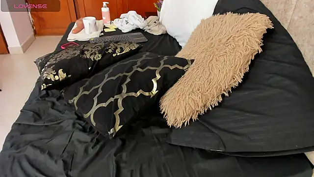 cristalwalker__'s Live XXX Chat