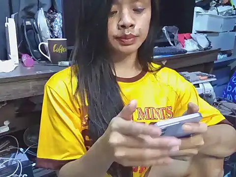 YunaBigCock Webcam show