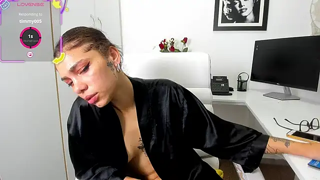 TattoedLexi_ XXX чат на живо