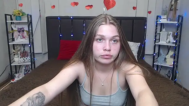 LaraPika élő XXX-chatje
