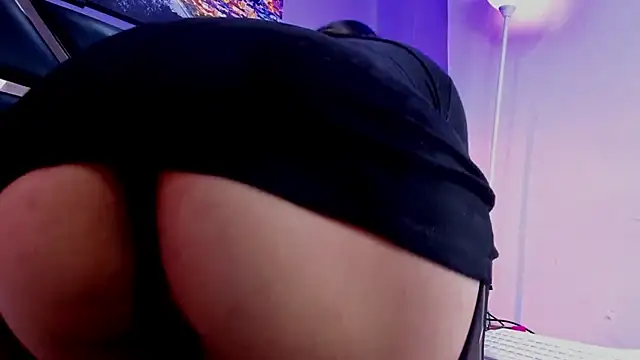 Czat XXX na żywo – Emma_monserrat