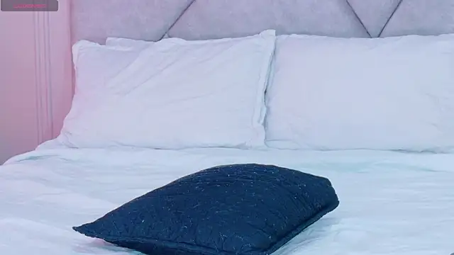EmmaWilliammss Adlı Modelin Canlı XXX Sohbeti