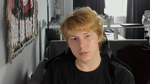 XXX chat uživo modela Benjamin_Bo