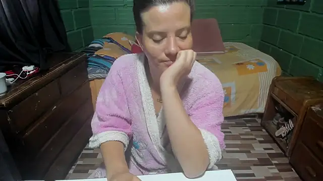 DanaaRey Chat XXX in diretta