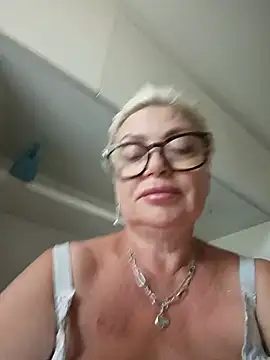 LindaL's Live XXX Chat