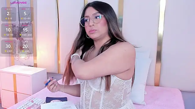 KamilaVegga's Live XXX Chat