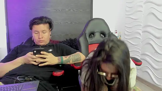 Chat +18 de inkedsinners_ ao vivo