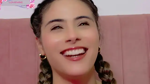 MoollyLove's Live XXX Chat