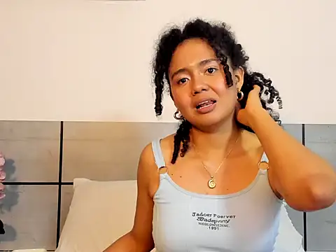 Kiraspell's Live XXX Chat
