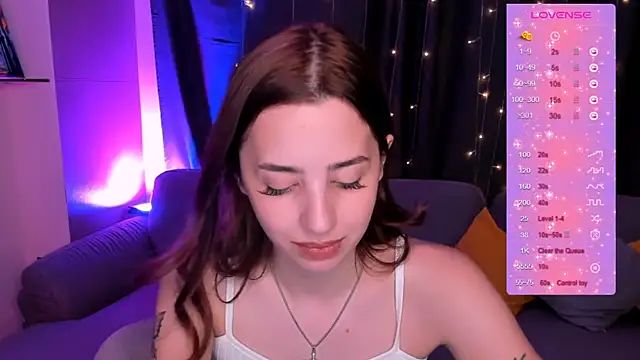 Chatroom XXX en direct de CharliGrace_