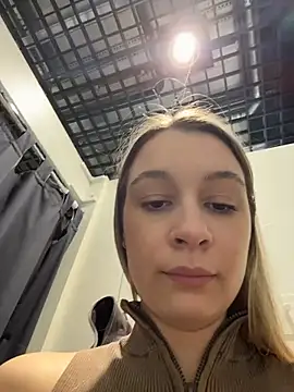 Chat +18 de SashaCatt ao vivo