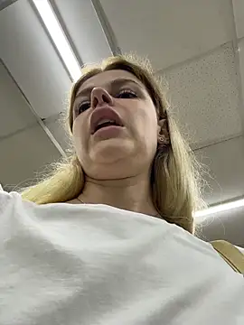 Czat XXX na żywo – HarrietDart