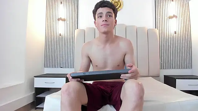 Stiven_Cooper2 Live XXX-chat