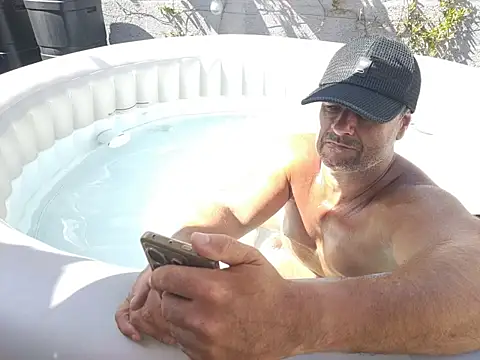 rob2810 Live XXX Chat