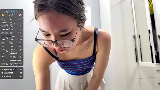 دردشة Wow_Akemi الجنسية المباشرة