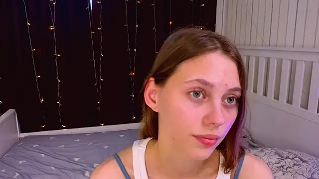 HarriettKitty Adlı Modelin Canlı XXX Sohbeti