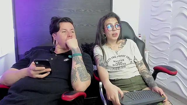 Офлайн-чат XXX inkedsinners_