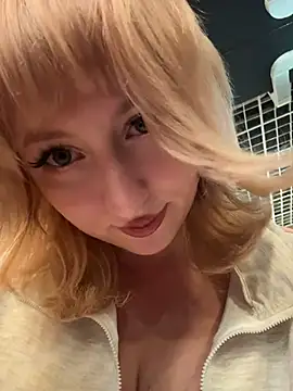 RonnieKiss Live XXX-Chat