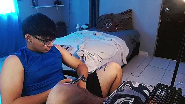 Mr_yisuzz Chat XXX in diretta