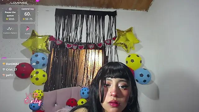 Chat +18 de barbie_pym ao vivo