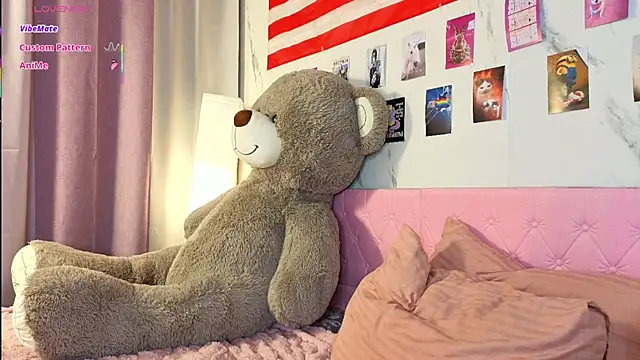 Karolinacreamm Chat XXX in diretta