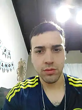 Agusss_2000 webkamerás műsora
