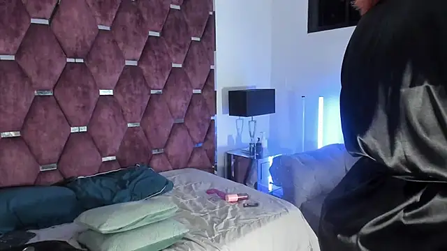 RossMildrey Chat XXX in diretta