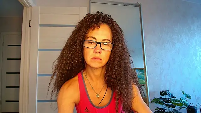 LioraWeiss' Live XXX Chat