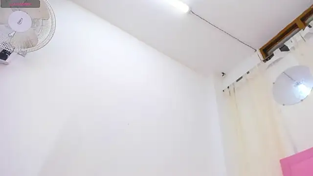 แชท XXX สดของ Michellcockxxx