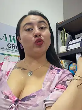 _Sarah-Office1n Live XXX chat